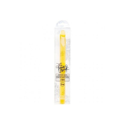 AGUJA PARA TEJER JUMBO EN RESINA ORO TAMAÑO 19 mm THN